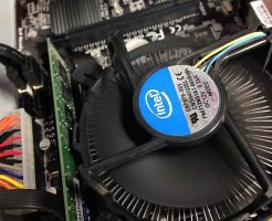 パソコン起動しない—メモリー不良?